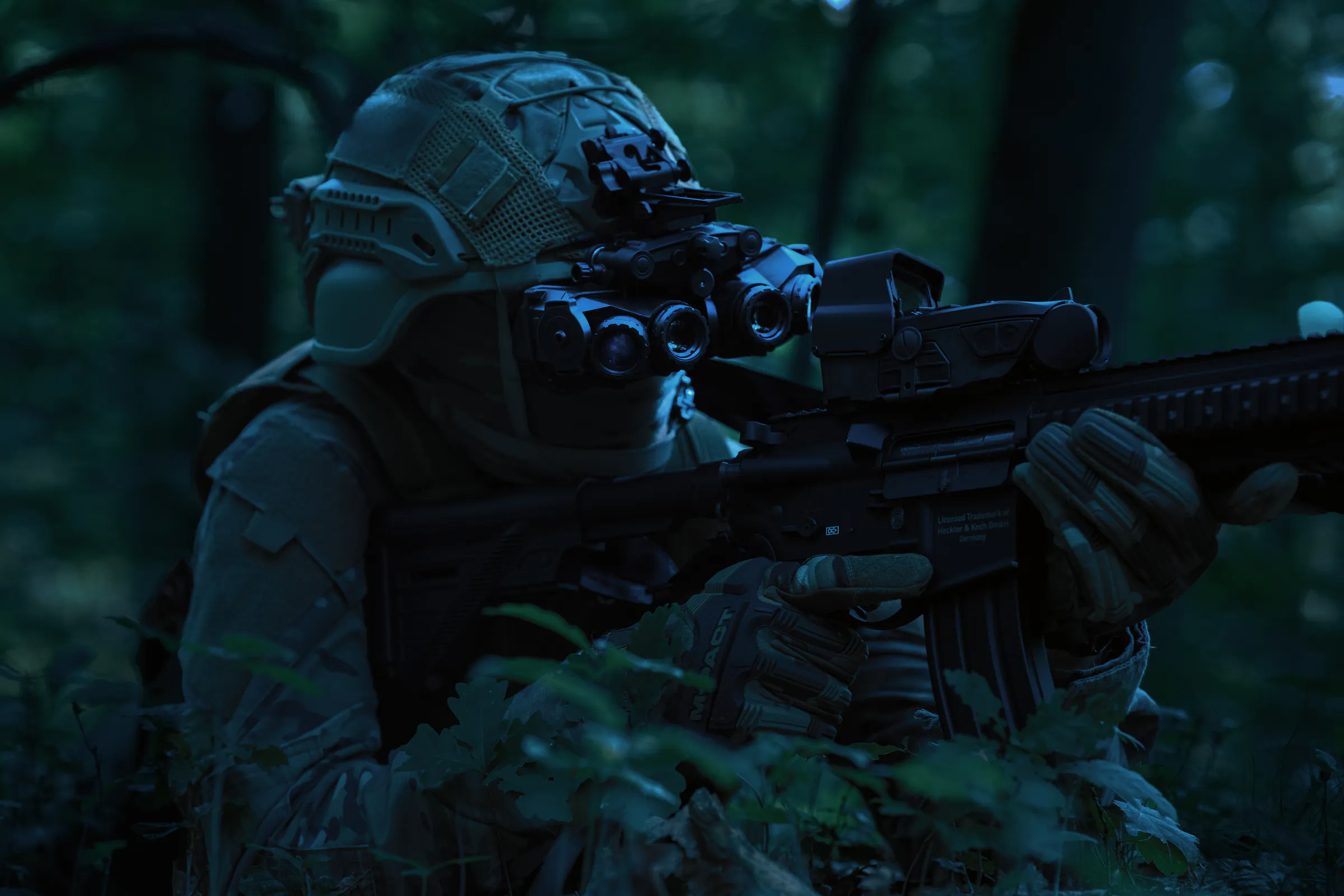 thales panoramic quad tube night vision goggles